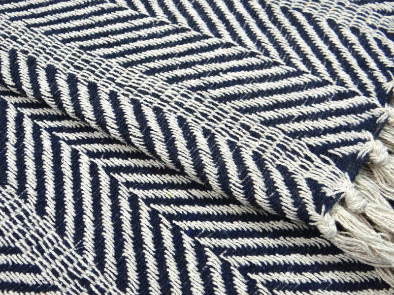 Throw with black lines