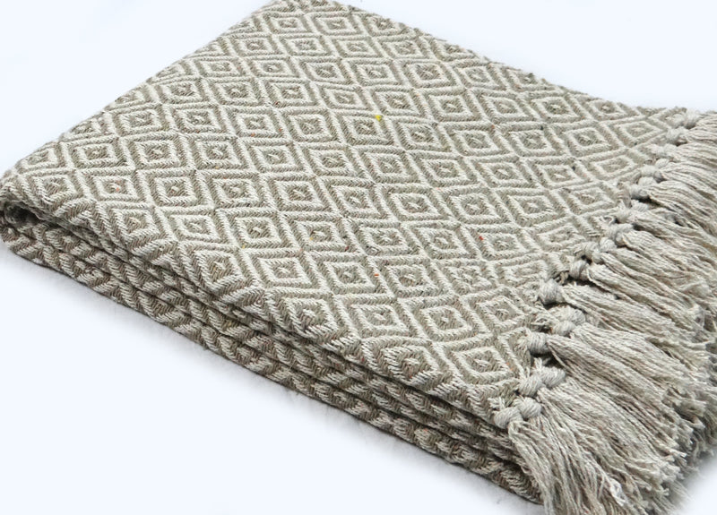 Brown throw with rhombus pattern